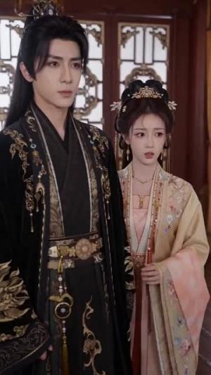 《心声已读妖妃已上线（65集）（夸克网盘）》短剧封面