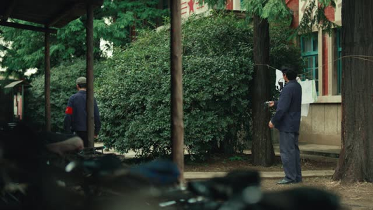 《乘风踏浪》短剧封面