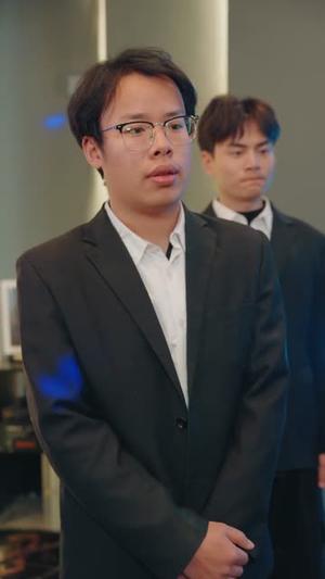 金盆洗手，我带小弟重建辉煌（106集）马丽莎＆丛恺凡（夸克网盘）封面图 - 都市短剧