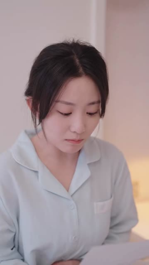 《前夫请克制，我们离婚了（98集）》短剧封面