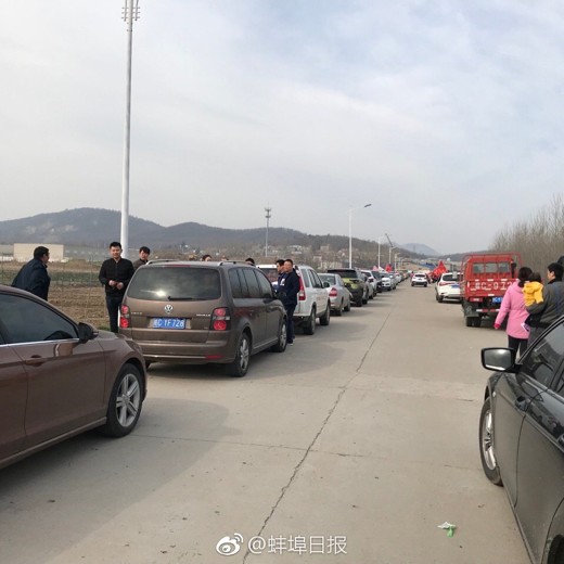扑克魔术千术集锦:入门魔术与牌技鉴赏 扑克魔术千术集锦:入门魔术与牌技鉴赏封面