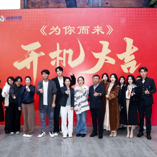 芝麻评书-读懂诗人才懂诗 芝麻评书-读懂诗人才懂诗封面